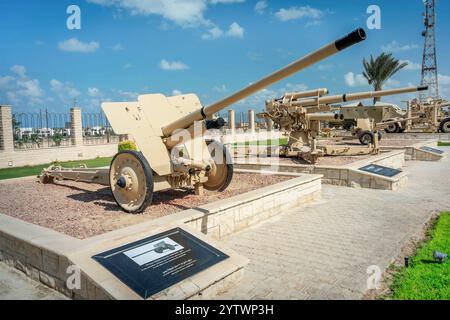 75 mm German Pak 40 anti-tank gun displayed at El Alamein Military Museum, Egypt, showcasing pivotal artillery from WWII's North Africa Campaign. Stock Photo