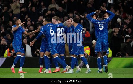 London, UK. 08th Dec, 2024. Chelsea players celebrate their win over Tottenham Hotspur. Premier League match, Tottenham Hotspur v Chelsea at the Tottenham Hotspur Stadium in London on Sunday 8th December 2024. this image may only be used for Editorial purposes. Editorial use only pic by Sandra Mailer/Andrew Orchard sports photography/Alamy Live news Credit: Andrew Orchard sports photography/Alamy Live News Stock Photo