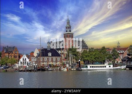 View of the town of Leer, East Frisia, Lower Saxony, Town Hall, Museum Harbour East Frisia, Lower Saxony, Federal Republic of Germany Stock Photo