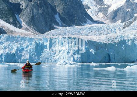 Kayak, Canoe in front of Northwestern Glacier, Northwestern Fjord, Kenai Fjords national park, Alaska, USA, North America Stock Photo