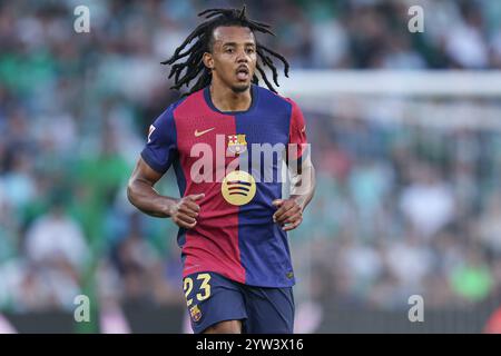 Sevilla, Spain. 07th Dec, 2024. Jules Kounde of FC Barcelona during the La Liga EA Sports match between Real Betis and FC Barcelona played at Benito Villamarin Stadium on December 7, 2024 in Sevilla, Spain. (Photo by Antonio Pozo/PRESSINPHOTO) Credit: PRESSINPHOTO SPORTS AGENCY/Alamy Live News Stock Photo