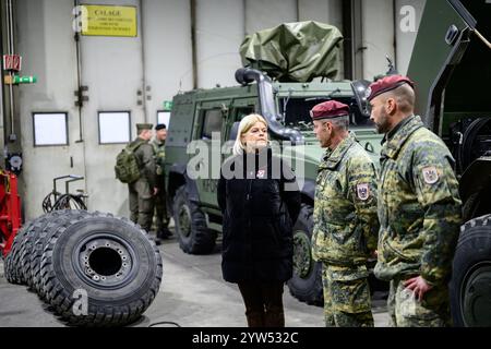 Pristina, RKS, Verteidigungsministerin Tanner besucht die Österreichischen Truppen im, Kosovo. 09th Dec, 2024. im Bild Bundesministerin für Landesverteidigung Mag. Klaudia Tanner (ÖVP) // federal minister of defense Mag. Klaudia Tanner (austrian peoples party) during the Defense Minister Tanner visits the Austrian troops in Kosovo. Pristina, Kosovo on 2024/12/09. - 20241209 PD4754 Credit: APA-PictureDesk/Alamy Live News Stock Photo