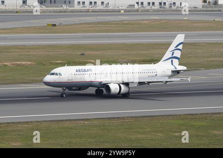 ISTANBUL, TURKIYE - SEPTEMBER 02, 2023: Aegean Airlines Airbus A320-232 (3714) landing to Istanbul International Airport Stock Photo