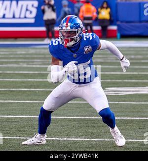 New York Giants cornerback Art Green (35) warms up before an NFL ...