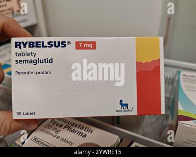 Prague, Czech Republic -May 10 2025:RYBELSUS box of medication with  SEMAGLUTIDE active substance by NOVO NORDISK, used for treatment of type 2  diab Stock Photo - Alamy