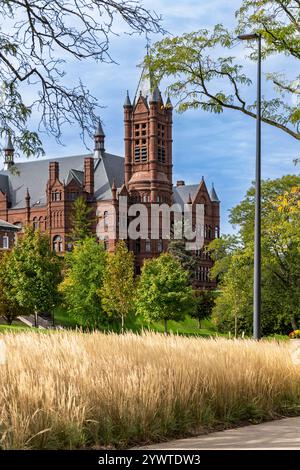 Crouse College is home to the College of Visual and Performing Arts on the Syracuse University campus in Central New York. Stock Photo