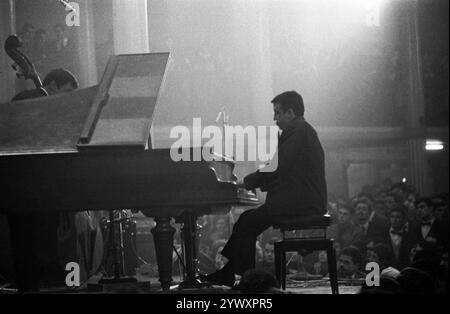 Philippe Gras / Le Pictorium -  Martial Solal -  26/11/2024  -  France / Ile-de-France (region) / Paris  -  Martial Solal in concert during Jazz Night, Salle Wagram, 1963 Stock Photo