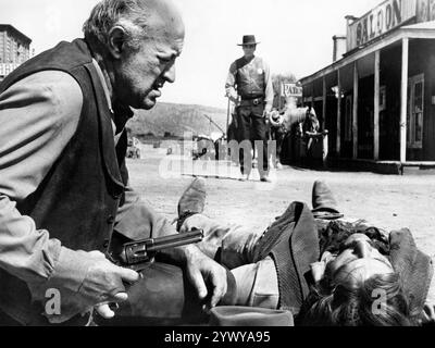 Lee J. Cobb (kneeling left), Burt Lancaster (standing center), on-set of the western film, 'Lawman', United Artists, 1971 Stock Photo