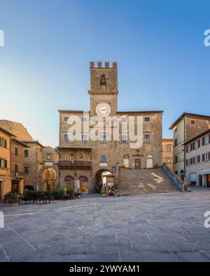 Cortona town, the central Republic Square and the Town Hall. Province of Arezzo, Tuscany region, Italy, Europe Stock Photo