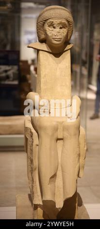 Incomplete statue of Iteti. Limestone. Old Kingdom, 4th Dynaty (2543-2435 BC). Giza, Eartern Cementery. Mastaba of Iteti )G 7391). Egypt. Egyptian Mus Stock Photo