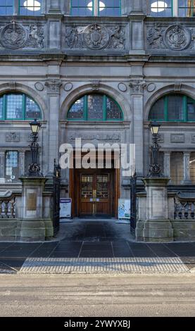 Central Library, George iv Bridge, Edinburgh, Scotland, UK Stock Photo