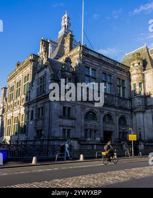 Central Library, George iv Bridge, Edinburgh, Scotland, UK Stock Photo