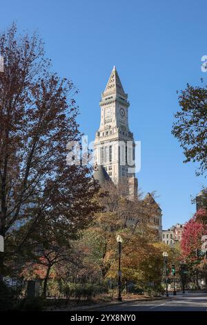 This is the Custom House in downtown Boston, Massachusetts.Close to the wharves, and Boston Harbor. Busy area of this city. Parks are beautiful here. Stock Photo