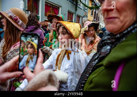 Deventer, Netherlands. 14th Dec, 2024. Each year, the 19th-century world of the English writer Charles Dickens comes to life in the city of Deventer, Netherlands, with no less than 950 characters from the famous books of Dickens on December 14, 2024. (Photo by Romy Arroyo Fernandez/NurPhoto) Credit: NurPhoto SRL/Alamy Live News Stock Photo