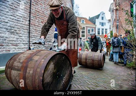 Deventer, Netherlands. 14th Dec, 2024. Each year, the 19th-century world of the English writer Charles Dickens comes to life in the city of Deventer, Netherlands, with no less than 950 characters from the famous books of Dickens on December 14, 2024. (Photo by Romy Arroyo Fernandez/NurPhoto) Credit: NurPhoto SRL/Alamy Live News Stock Photo