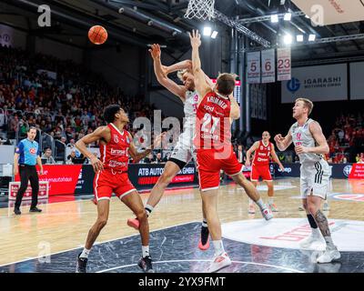 Till Pape (Telekom Baskets Bonn #19) bejubelt einen erfolgreichen ...