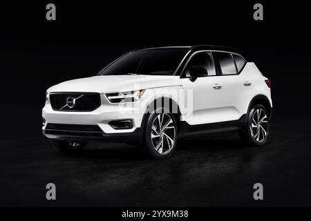 White 2019 Volvo XC40 T5 AWD R-Design Luxury car SUV isolated on white ...