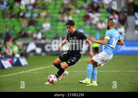 MELBOURNE, AUSTRALIA. 15th Dec, 2024. Pictured: Logan Rogerson of Auckland during the ISUZU A League Round 8 match Melbourne City vs Auckland at AAMI Park, Melbourne, Australia. Credit: Karl Phillipson / Alamy Live News Stock Photo