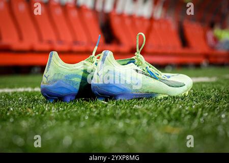 Enschede, Netherlands. 17th Dec, 2024. ENSCHEDE, NETHERLANDS - DECEMBER 17: One pair of soccer boots prior to the UEFA Women's Champions League - Group B match between FC Twente and Celtic at De Grolsch Veste on December 17, 2024 in Enschede, Netherlands. (Photo by Broer van den Boom/Orange Pictures) Credit: Orange Pics BV/Alamy Live News Stock Photo