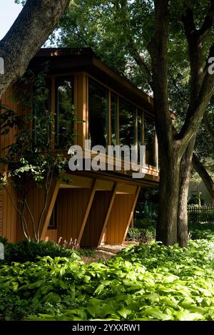 Section of modern house with large picture windows Stock Photo - Alamy