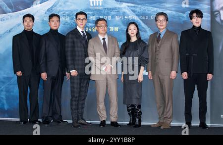 Seoul, South Korea. 18th Dec, 2024. (L to R) South Korean actors Park Hoon, Jo Yoo-jin, Hyun Bin, drector Yoo Min-ho, actress Jeon Yeo-bin, actor Yoo Jae-myung and Lee Dong-wook, attends a photocall for the film Harbin Premiere press conference at CGV Cinema in Seoul, South Korea on December 18, 2024. (Photo by Lee Young-ho/Sipa USA) Credit: Sipa USA/Alamy Live News Stock Photo