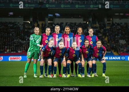 Barcelona, Spain, 18, December, 2024.  Spain - Football - Women Champions League - Group Stage - FC Barcelona v Manchester City.  Line up.  Credit: Joan Gosa/Alamy Live News Stock Photo