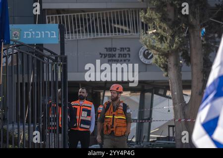 Ramat Gan, Tel Aviv, Israel. 19th Dec, 2024. Houthi Rocket hit on a school in Ramat Gan, Israel (Credit Image: © Gaby Schuetze/ZUMA Press Wire) EDITORIAL USAGE ONLY! Not for Commercial USAGE! Stock Photo