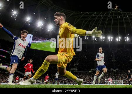 London, UK. 19th Dec, 2024. Tottenham Hotspur goalkeeper Fraser Forster (20) saves during the Tottenham Hotspur FC v Manchester United FC Carabao Cup Quater-Final match at the Tottenham Hotspur Stadium, London, England, United Kingdom on 19 December 2024 Credit: Every Second Media/Alamy Live News Stock Photo