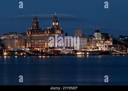 The Royal Liver Building and River Mersey at night, Liverpool, England Stock Photo