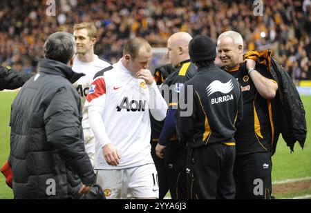 Wayne Rooney of Manchester United with his head down at the end of the match. Barclays Premier League- Wolverhampton Wanderers v Manchester United Stock Photo