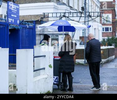 London, UK. 21st Dec, 2024. Fans buy the match day program prior to the Sky Bet Championship match Queens Park Rangers vs Preston North End at Matrade Loftus Road, London, United Kingdom, 21st December 2024 (Photo by Izzy Poles/News Images) in London, United Kingdom on 11/13/2023. (Photo by Izzy Poles/News Images/Sipa USA) Credit: Sipa USA/Alamy Live News Credit: Sipa USA/Alamy Live News Stock Photo