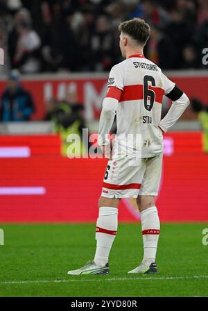 Stuttgart, Deutschland. 21st Dec, 2024. nach Spielende: Angelo Stiller VfB Stuttgart (06) enttaeuscht VfB Stuttgart vs FC St Pauli 21.12.2024 DFL REGULATIONS PROHIBIT ANY USE OF PHOTOGRAPHS AS IMAGE SEQUENCES AND/OR QUASI-VIDEO/dpa/Alamy Live News Stock Photo