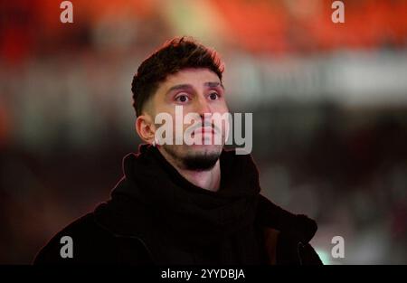 Stuttgart, Deutschland. 21st Dec, 2024. nach Spielende: Portrait Atakan Karazor VfB Stuttgart (16) enttaeuscht VfB Stuttgart vs FC St Pauli 21.12.2024 DFL REGULATIONS PROHIBIT ANY USE OF PHOTOGRAPHS AS IMAGE SEQUENCES AND/OR QUASI-VIDEO/dpa/Alamy Live News Stock Photo