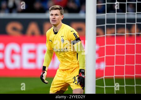 Sinsheim, Deutschland. 21st Dec, 2024. Moritz Nicolas (Torhüter, Torwart, BMG, 33), Einzelbild, Einzelfoto, Aktion, Action, 21.12.2024, Sinsheim (Deutschland), Fussball, Bundesliga, TSG 1899 Hoffenheim - Borussia Mönchengladbach, DFB/DFL REGULATIONS PROHIBIT ANY USE OF PHOTOGRAPHS AS IMAGE SEQUENCES AND/OR QUASI-VIDEO. Credit: dpa/Alamy Live News Stock Photo