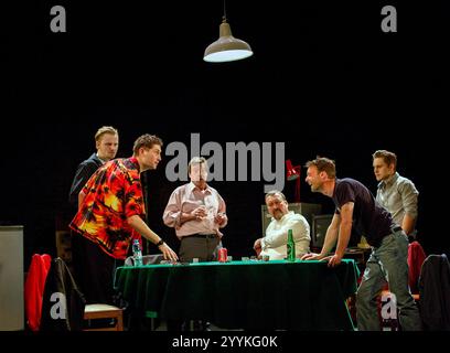 l-r: Cary Crankson (Mugsy), (rear) Tom Canton (Frankie), Richard Hawley (Stephen), Ian Burfield (Ash), Carl Prekopp (Sweeney), Oliver Coopersmith (Carl) in DEALER'S CHOICE by Patrick Marber at the Theatre Royal, Royal & Derngate, Northampton, England  27/05/2014  design: Helen Goddard   lighting: Katharine Williams   director: Michael Longhurst Stock Photo