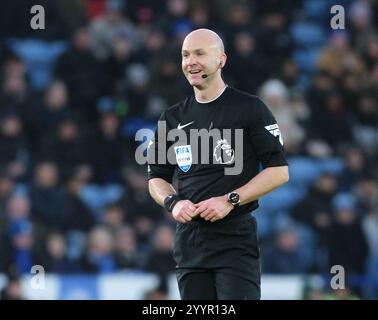 King Power Stadium, Leicester, UK. 22nd Dec, 2024. Premier League Football, Leicester City versus Wolverhampton Wanderers; Referee Antony Taylor Credit: Action Plus Sports/Alamy Live News Stock Photo