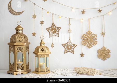 Hanging Ramadan lanterns and stars with golden crescent moon Stock ...