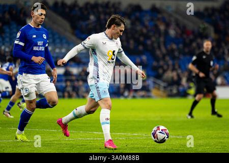 Cardiff, UK. 04th Mar, 2025. Connor Roberts of Burnley in action. EFL Skybet championship match, Cardiff city v Burnley at the Cardiff City Stadium in Cardiff, Wales on Tuesday 4th March 2025. this image may only be used for Editorial purposes. Editorial use only, pic by Lewis Mitchell/Andrew Orchard sports photography/Alamy Live news Credit: Andrew Orchard sports photography/Alamy Live News Stock Photo