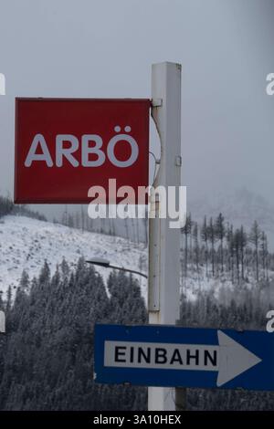 the ARBÖ drivers club logo, representation of interests and breakdown ...