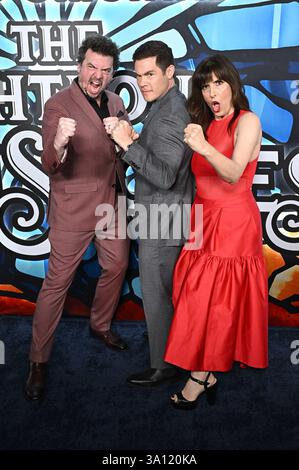 Danny McBride, Adam DeVine und Edi Patterson bei der Premiere der 4