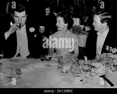 princess margaret cigarette holder smoking 60 cigarettes a day and would use her staffers as human ashtrays. At Nightclub.Princess Margaret smokes a