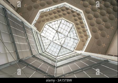 Museum of Islamic Art, Doha, Qatar. Designed by Architect I.M.Pei. View of the atrium skylight. Interior Stock Photo