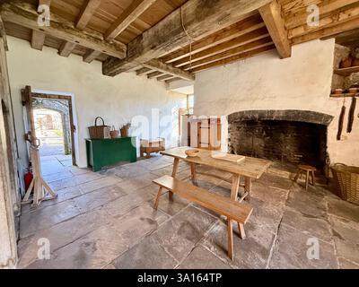 Banquet hall of the medieval fortified manor house of Tretower Court in ...