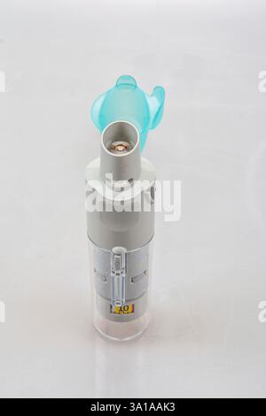 Reusable inhaler with replaceable cartridge Stock Photo - Alamy