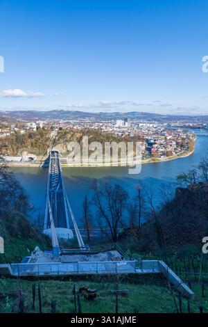 Linz, freeway A26 bridge Donautalbrücke, the bridge is the longest ...