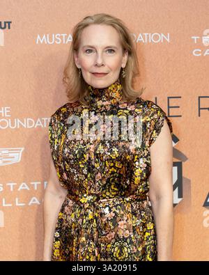 Actor Amy Ryan attends the Roundabout Theatre Company Gala at The ...