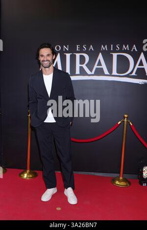 Mexico City, Mexico. 11th Mar, 2025. Iván Sánchez poses during a Photocall for the presentation of the Vix Original Series 'Con Esa Misma Mirada'. on March 11, 2025 in Mexico City, Mexico. (Photo by Yamak Perea/ Credit: Eyepix Group/Alamy Live News Stock Photo