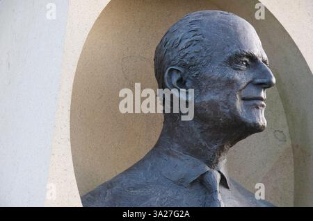 Memorial bronze bust of the late Prince Philip Duke of Edinburgh, husband and consort of Queen Elizabeth II. By Frances Segelman Petchey. Poundbury UK. Stock Photo