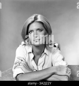 MEREDITH BAXTER in FAMILY TIES (1982), directed by SAM WEISMAN. Credit