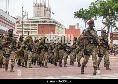 Malaysian armed forces personnel wearing camouflage suits, Ghillie suits,National Day parade in Malacca, Malaysia Stock Photo